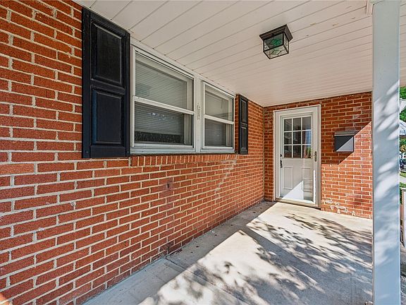 2nd image of 607 Mace St