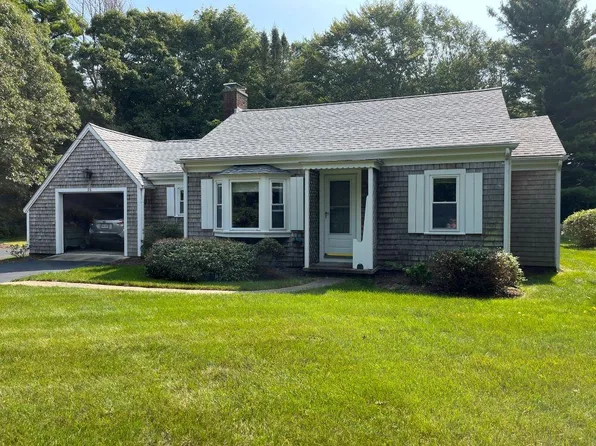 95 Old Kings Road, Cotuit, MA 02635