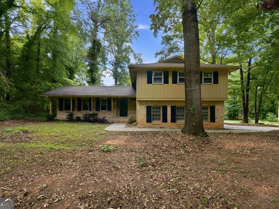 1st image of 2115 Pine Knoll Cir NE