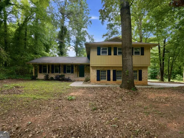 2115 Pine Knoll Cir NE, Conyers, GA 30013