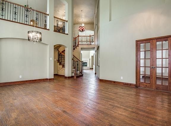 5th image of 10259 Bowling Green Dr