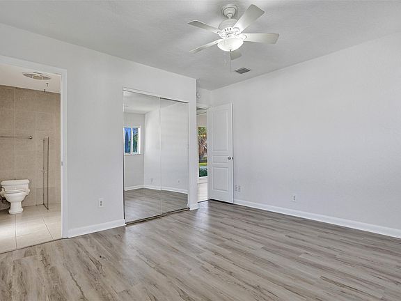 5th image of 2934 Middle River Dr