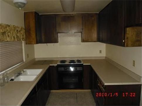 4th image of 1296 Spruce Ln APT 35