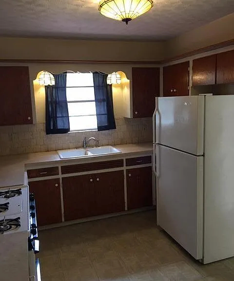 Kitchen 2