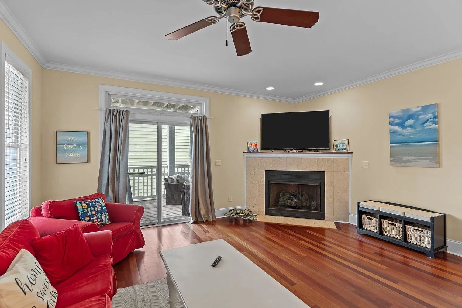 4 bed, 3.0 bath, 2249 sqft, $6,805 — Photo 4