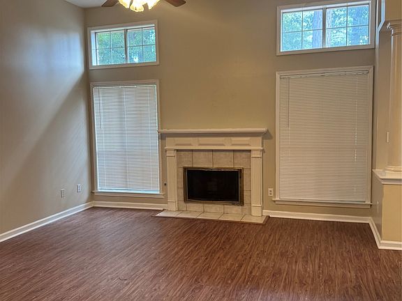 4th image of 855 Autumn Ridge Rd