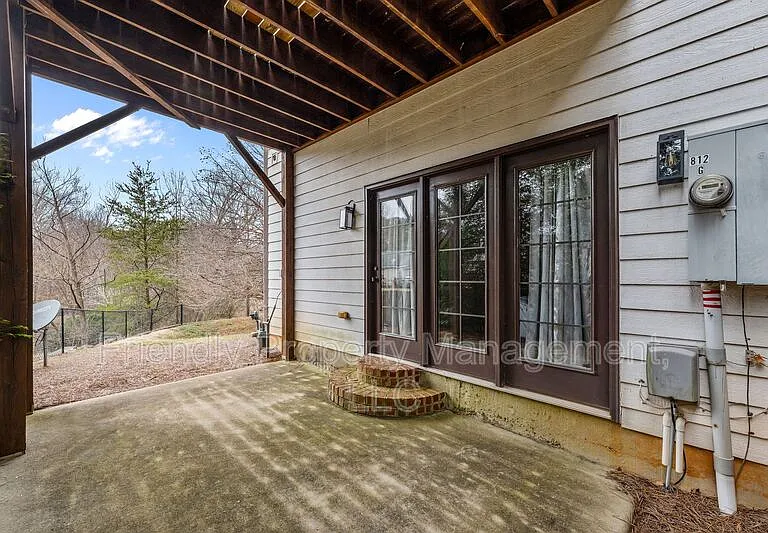 812 Pisgah Church Rd #G — Photo 18