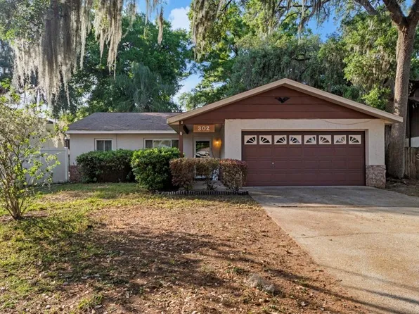 302 Hutch Ct, Brandon, FL 33510