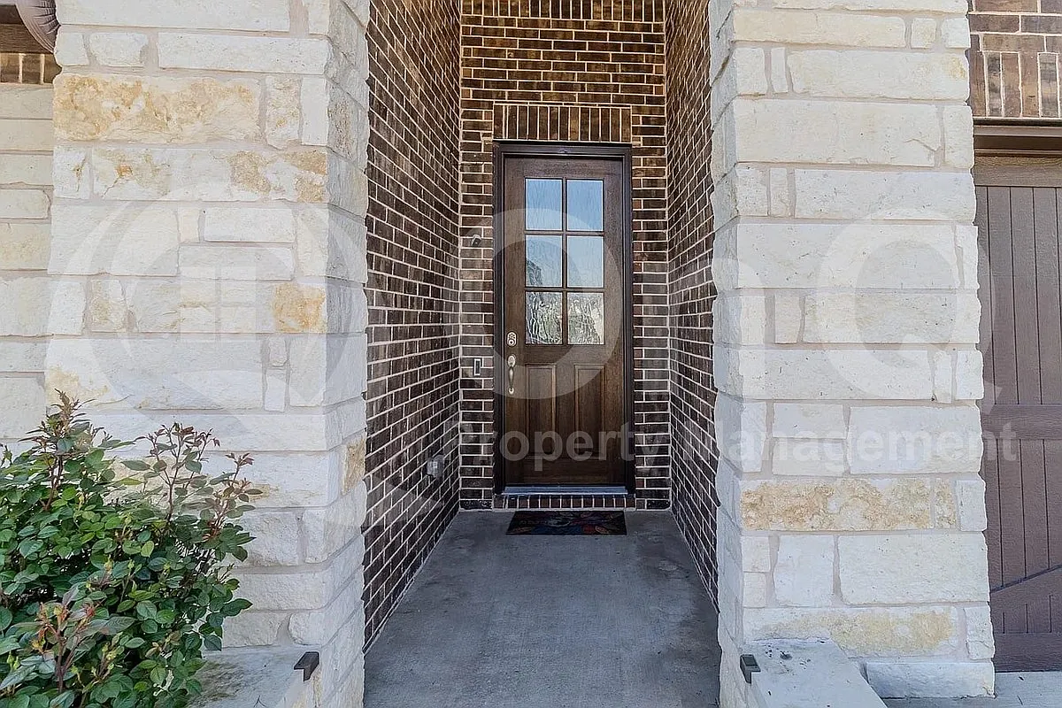 5 bed, 3.0 bath, 2876 sqft, $2,999 — Photo 4