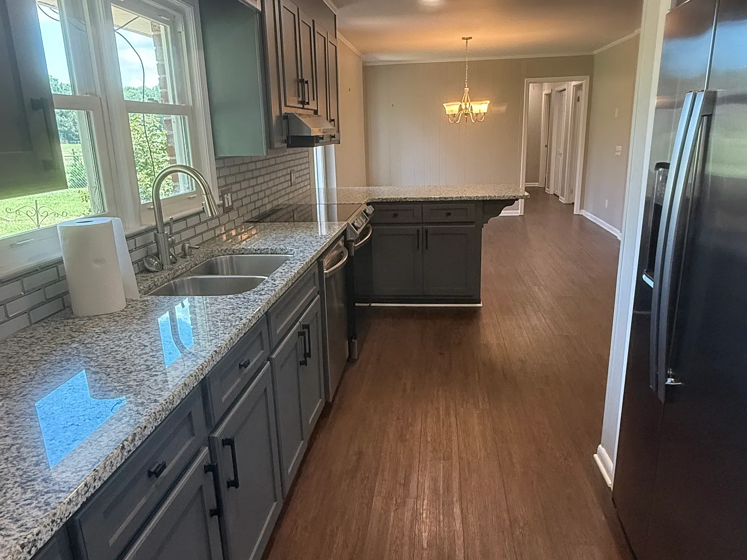 3 bed, 1300 sqft, $1,700 — Photo 4