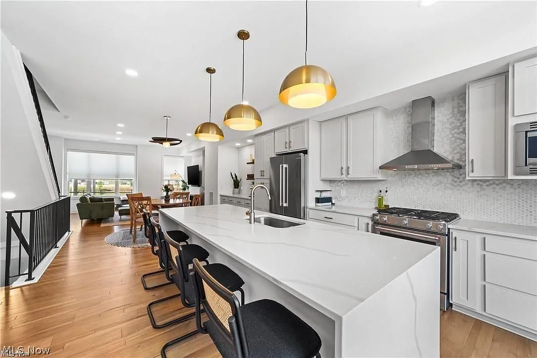 3 bed, 3.5 bath, 1854 sqft, $3,195 — Photo 4