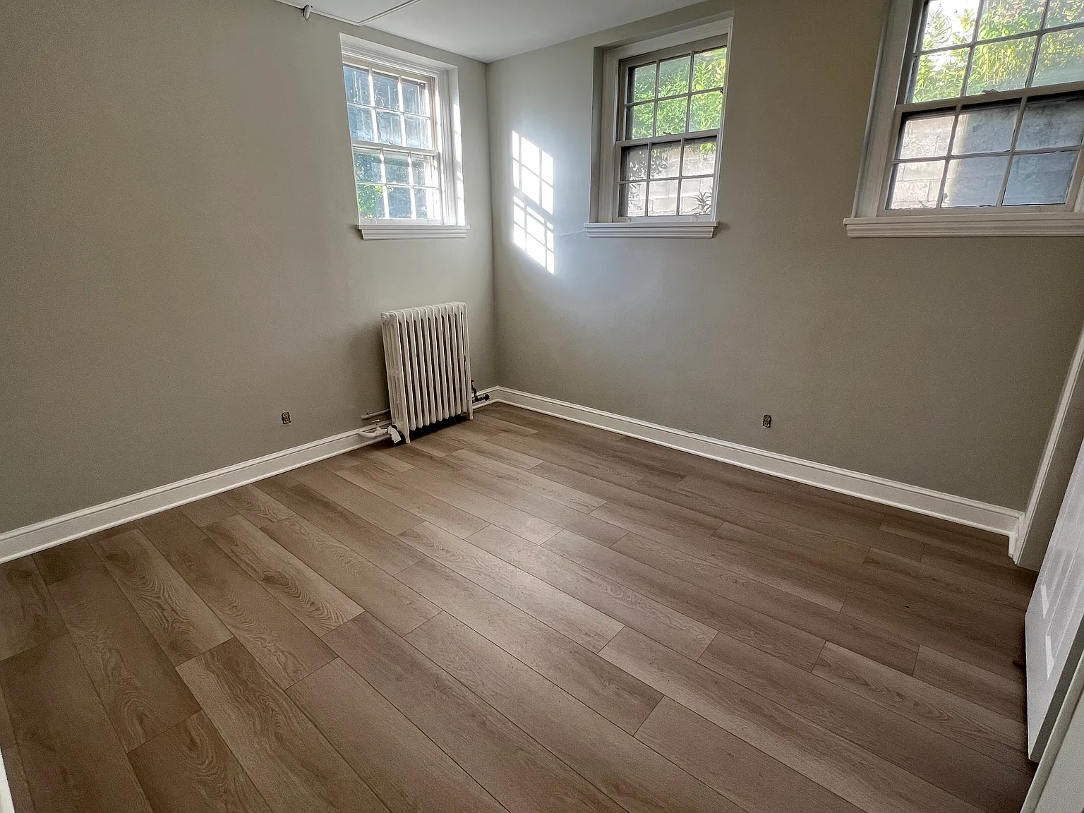 1 bed, 800 sqft, $1,300 — Photo 2