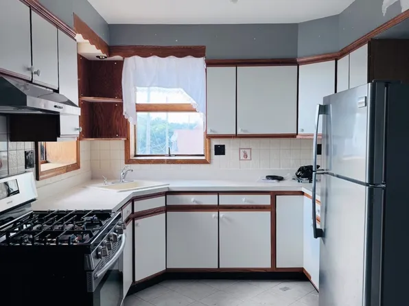 79 Saint Marys Ave, Staten Island, NY