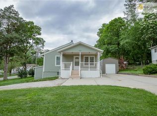 2800 NE Russell Rd, Kansas City, MO 64117