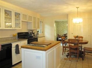 4 Fox Ln, Milford, MA 01757