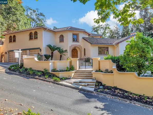 74 Yarrow Valley Ln, Orinda, CA 94563