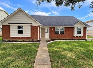 2020 Easter Ln, New Orleans, LA 70114
