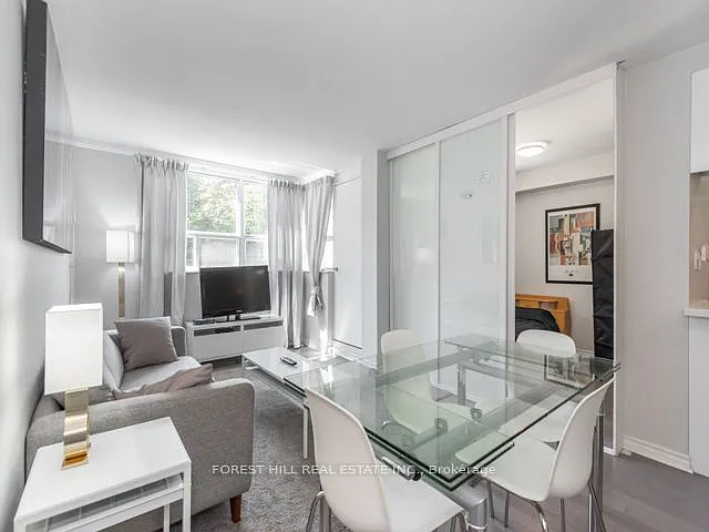 105 McCaul St #202 — Photo 9