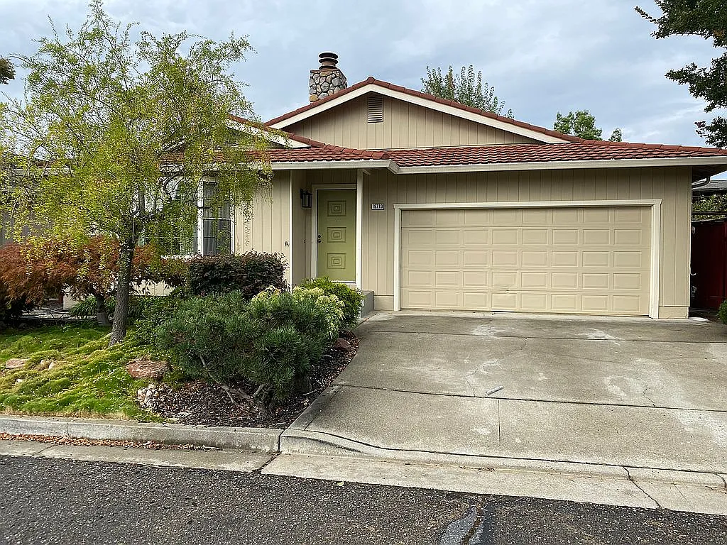 19713 Mabel Pl photo 1