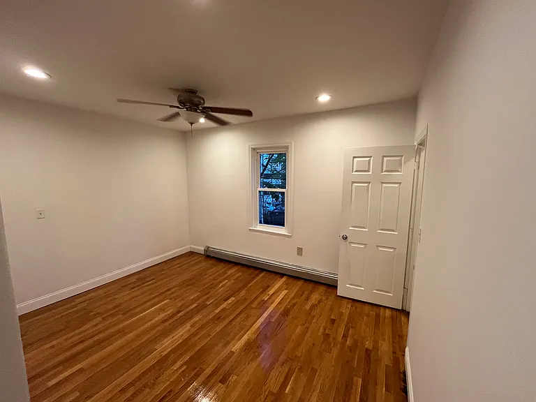 2038 Dorchester Ave — Photo 12