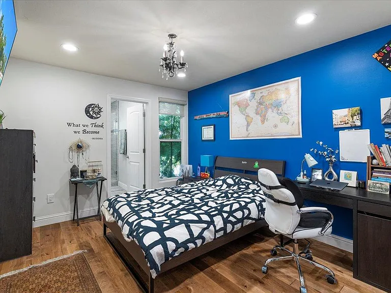 1055 W McKinley Ave — Photo 18