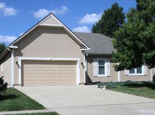 15754 S Kenwood St, Olathe, KS 66062
