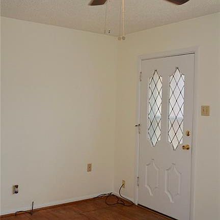 4th image of 1633 Kirkwood Dr