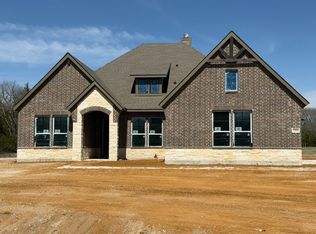 1460 Julian Dr, Van Alstyne, TX 75495