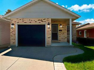663 Grove Ave, Sarnia, ON N7V2Y2