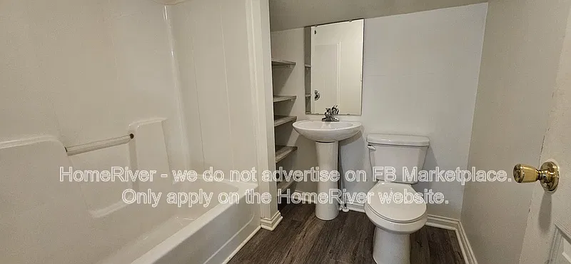 2 bed, 1.0 bath, 1000 sqft, $1,300 — Photo 3
