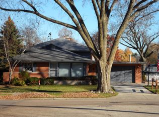 717 S William St, Mount Prospect, IL