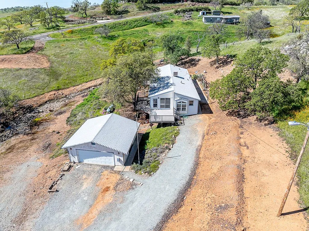 2345 Veredita St photo 1