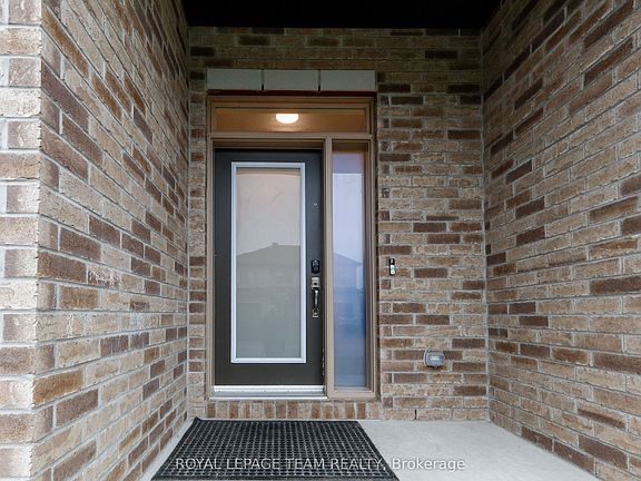 4th image of 32 Berryman St