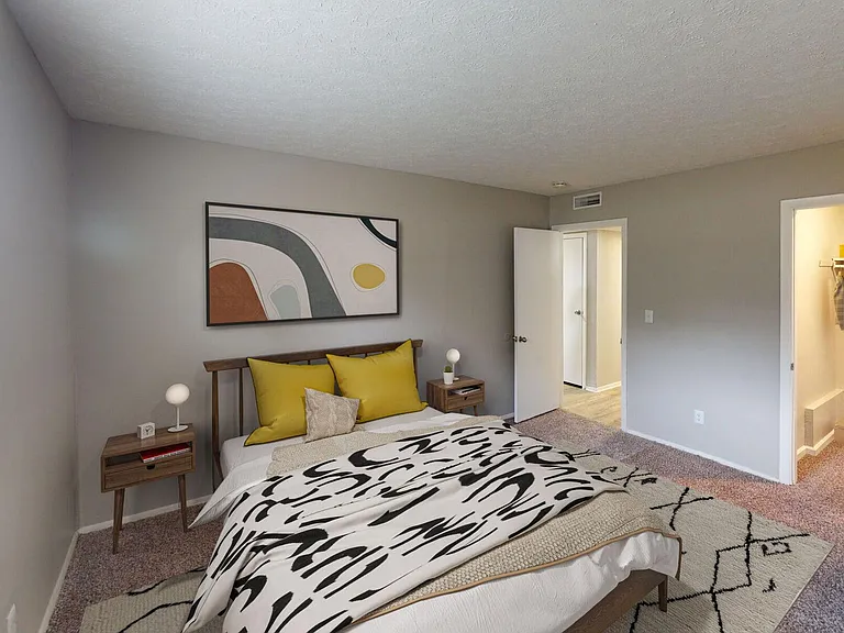 Springhurst East Apartments — Photo 6