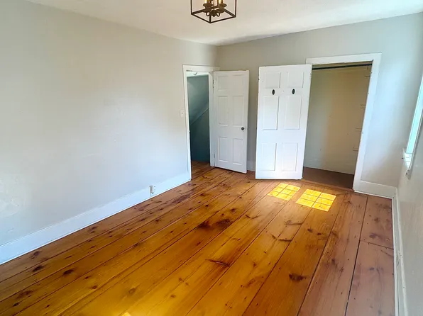 567 Little York Springmills Rd #2, Milford, NJ 08848