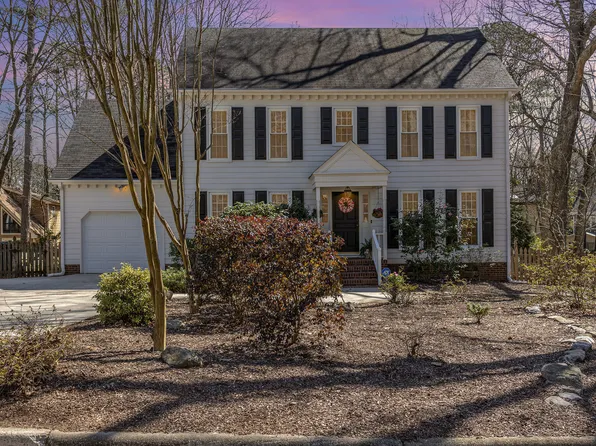 7508 Chippenham Ct, Raleigh, NC 27613