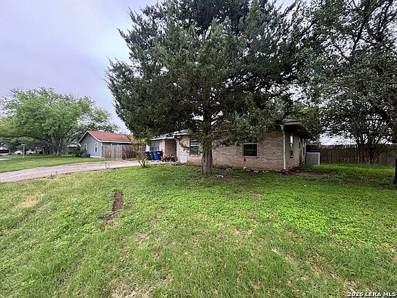 4th image of 1536 EICHEN RD