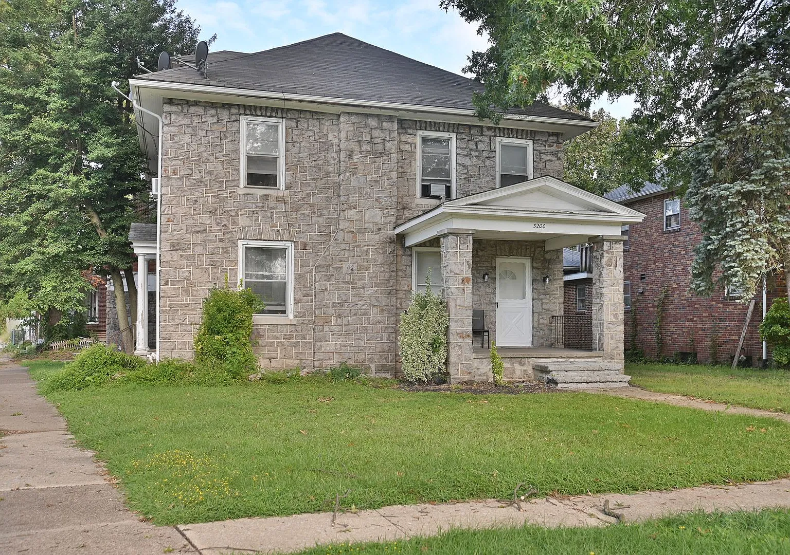 3200 Green Street — Photo 1