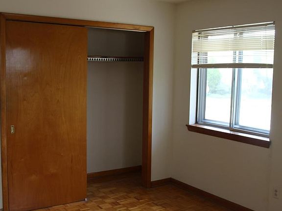 5th image of 201 Mountain Ave SW APT 6