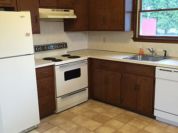 Kitchen 17 x 13