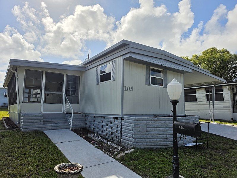 1st image of 105 Clairmont Ave #105