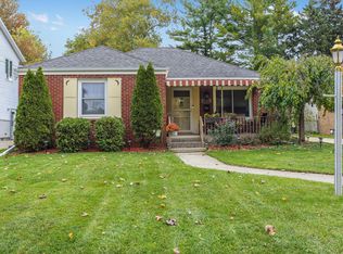 2829 Hayes Ave, Racine, WI 53405