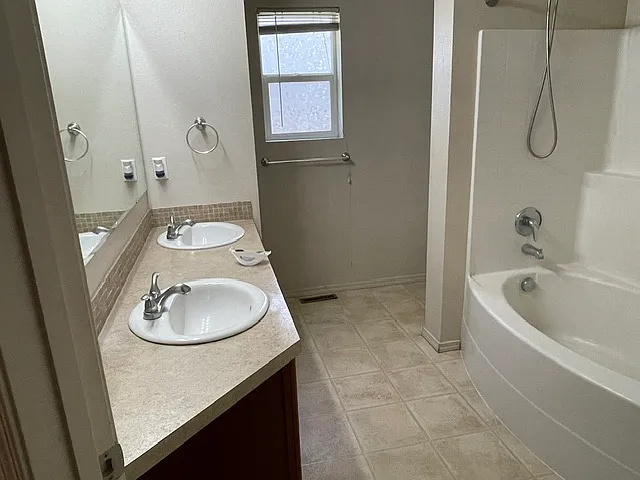 1116 N Dove Ave — Photo 6