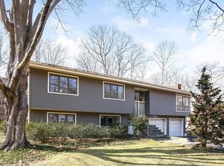 65 Florence Rd, Riverside, CT 06878