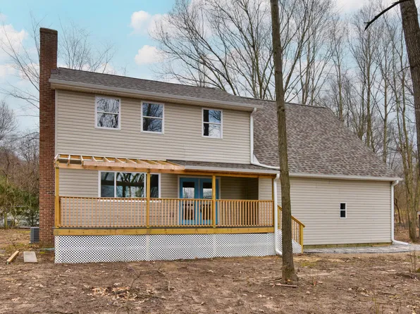 25976 Hess Rd, Edwardsburg, MI 49112