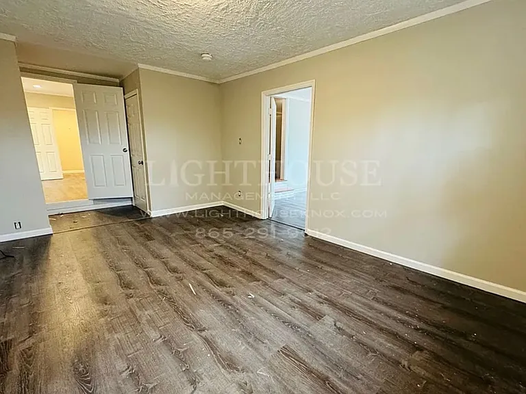 1505 Rambling Rd — Photo 6