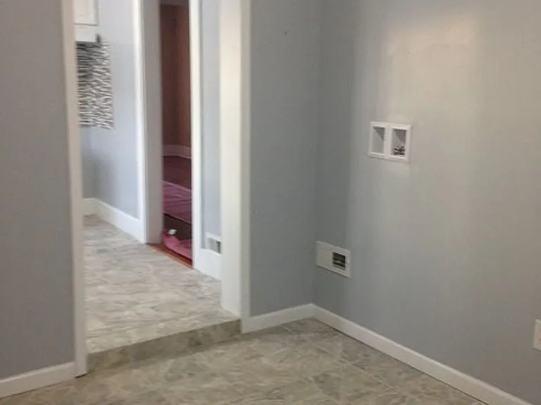 1028 N Lawrence St — Photo 11