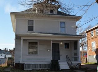 614 15th St, Sioux City, IA 51105