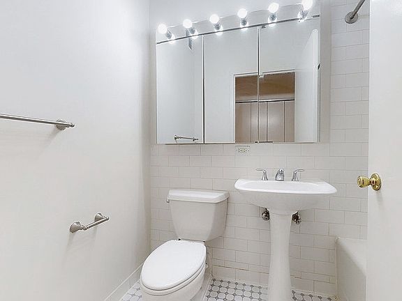 4th image of 90 Washington St APT 23K