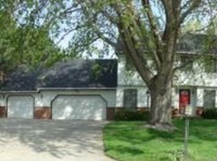683 Hillcrest Dr, Blair, NE 68008